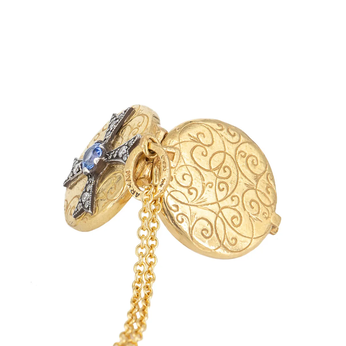 arman_sarkisyan_sapphire__1.webp Arman Sarkisyan Sapphire Cross Locket
